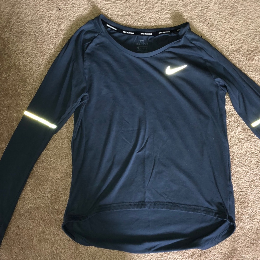long sleeve nike shirt
